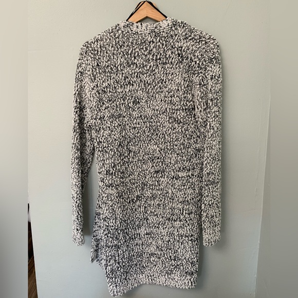 Basic Cardigan - Picture 2 of 3